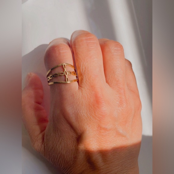 NWT WOMEN'S GOLD STAINLESS STEEL BRAIDED CROSS RING SIZE 10 - Picture 12 of 16